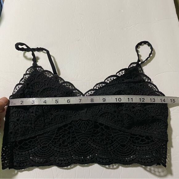 Black Lace scallop crochet Adjustable Straps Bralette Top smocked woman’s M - Picture 4 of 7